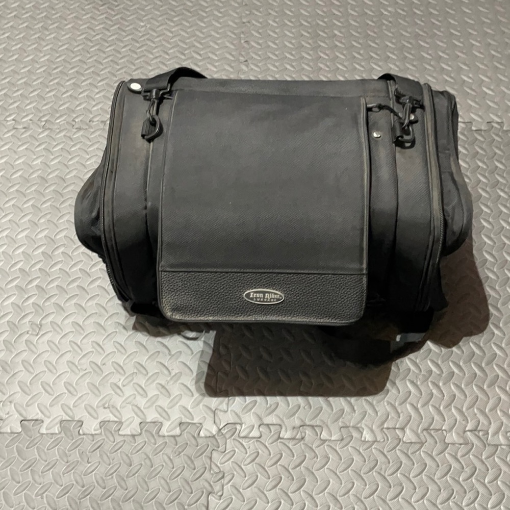 Iron River motorcycle luggage (bag)